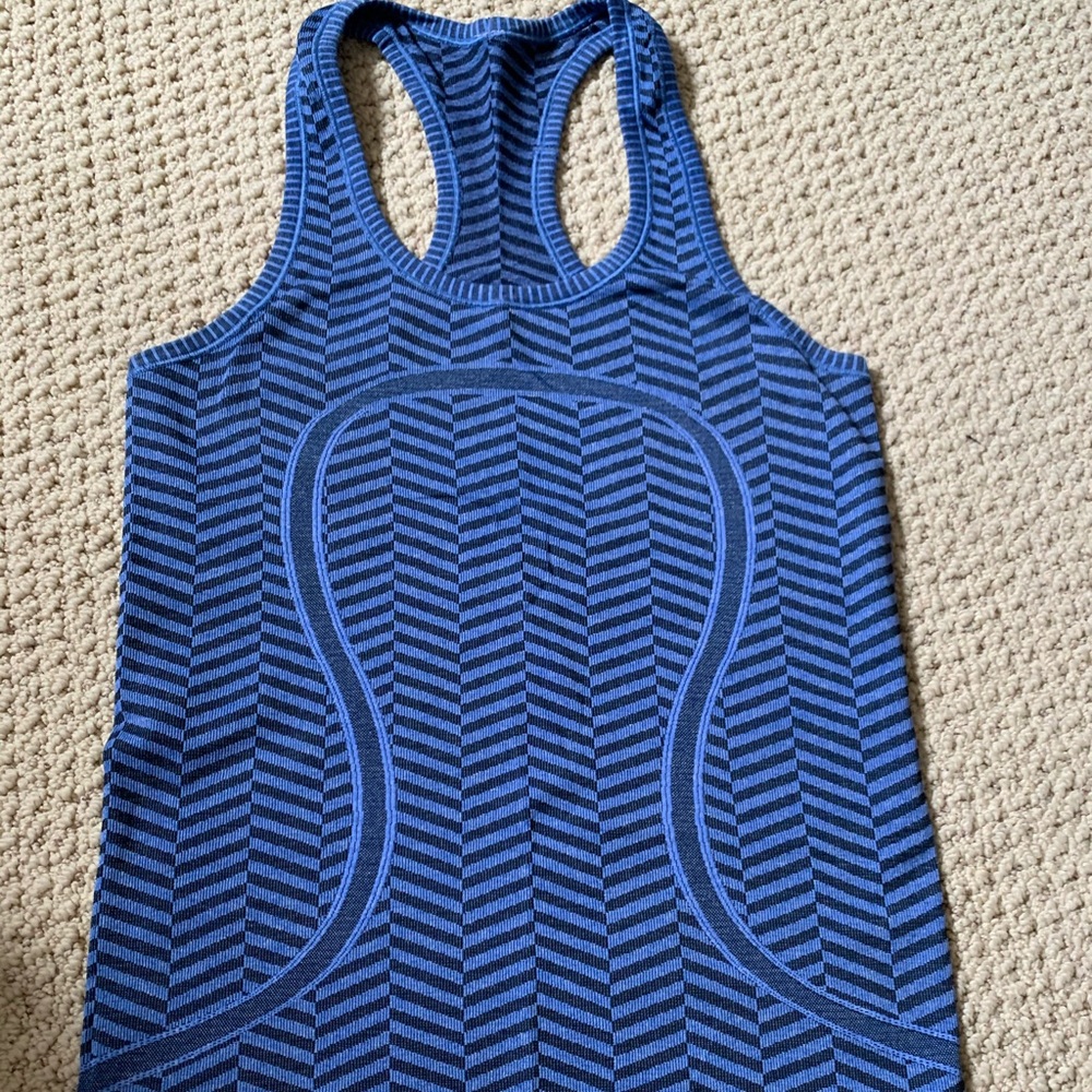 Lululemon Tank- like new!